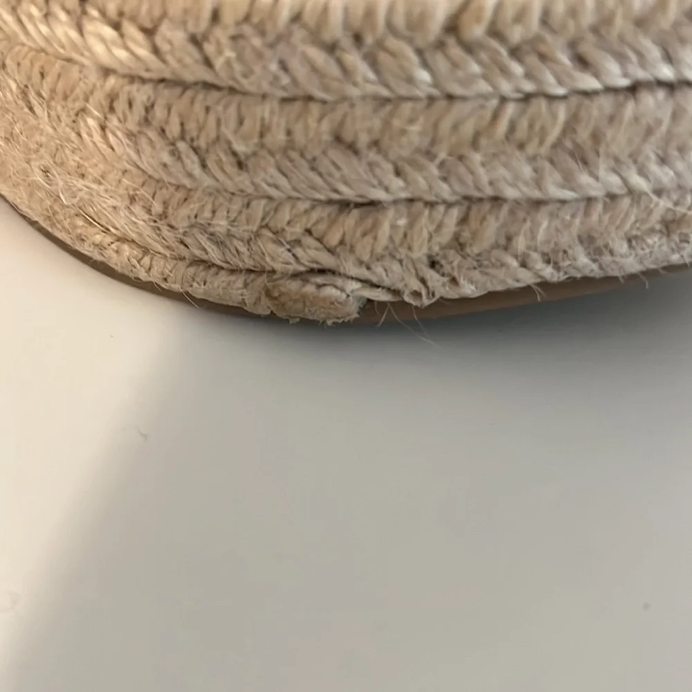 Universal Thread Wedges - Picture 8 of 11